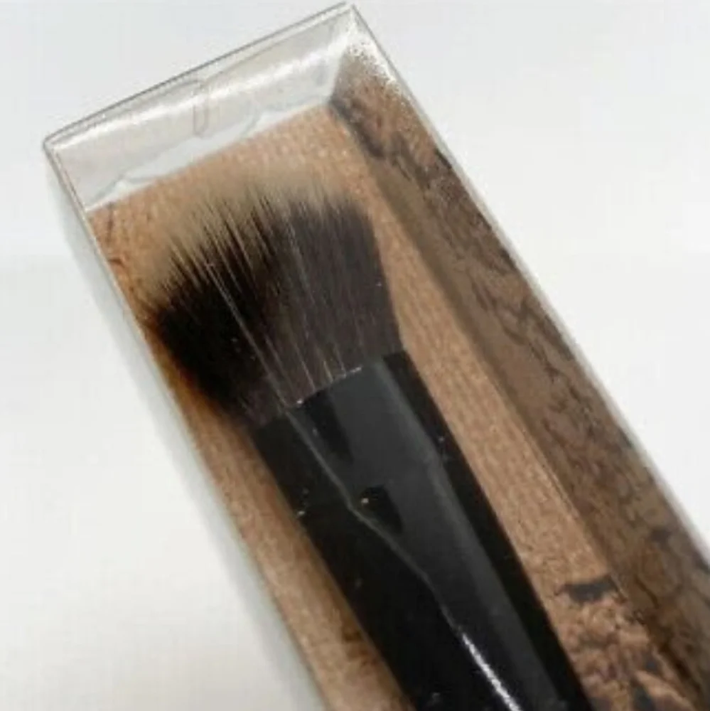 ❇️🧚‍♀️Smashbox Precise Highlighting Brush NWT